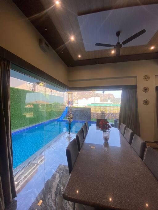 Mount Resorts Lonavala 5 Bhk Luxurious Villa With Private Pool And Full Size Cricket Football Turf Buitenkant foto