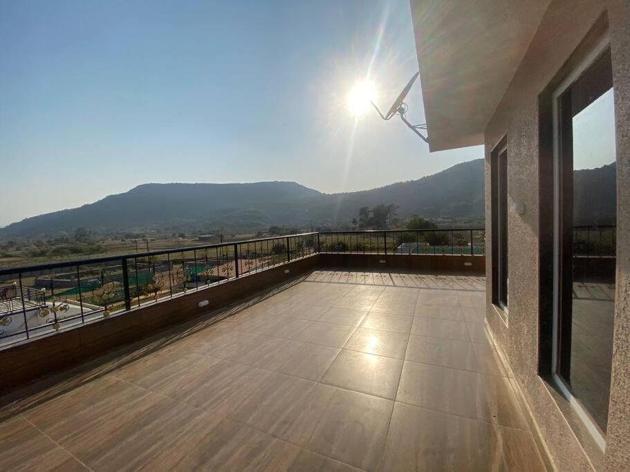 Mount Resorts Lonavala 5 Bhk Luxurious Villa With Private Pool And Full Size Cricket Football Turf Buitenkant foto