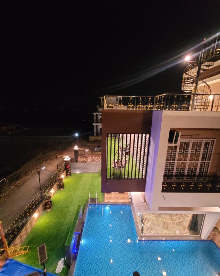 Mount Resorts Lonavala 5 Bhk Luxurious Villa With Private Pool And Full Size Cricket Football Turf Buitenkant foto