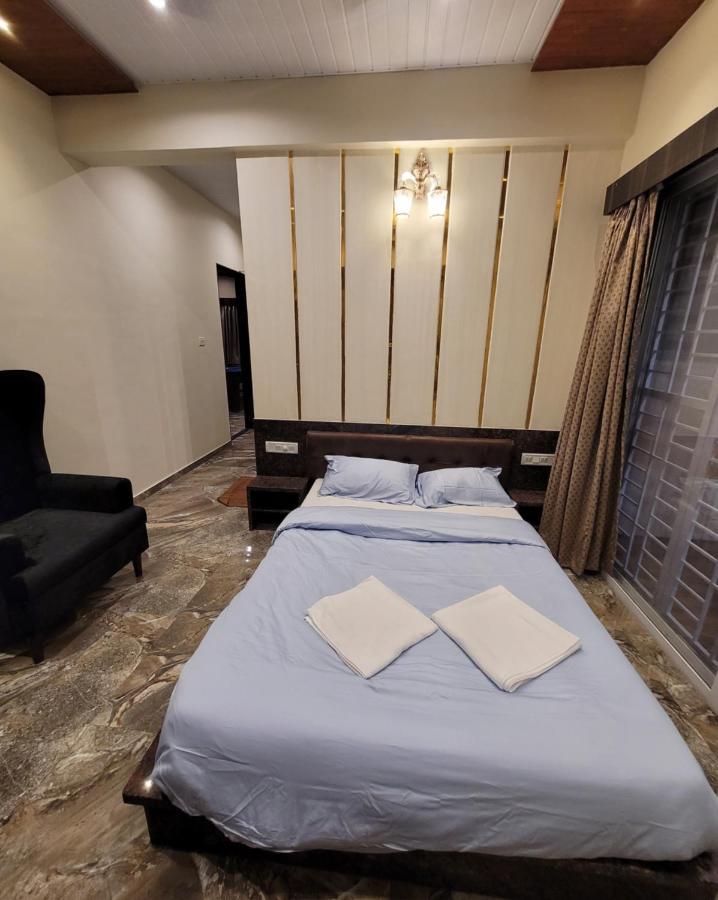 Mount Resorts Lonavala 5 Bhk Luxurious Villa With Private Pool And Full Size Cricket Football Turf Buitenkant foto