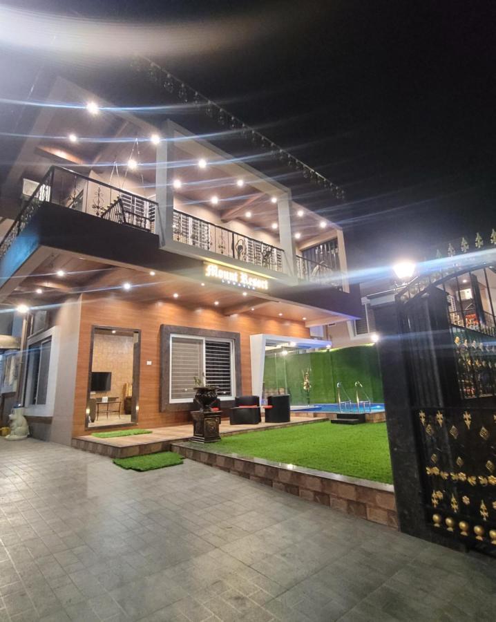 Mount Resorts Lonavala 5 Bhk Luxurious Villa With Private Pool And Full Size Cricket Football Turf Buitenkant foto