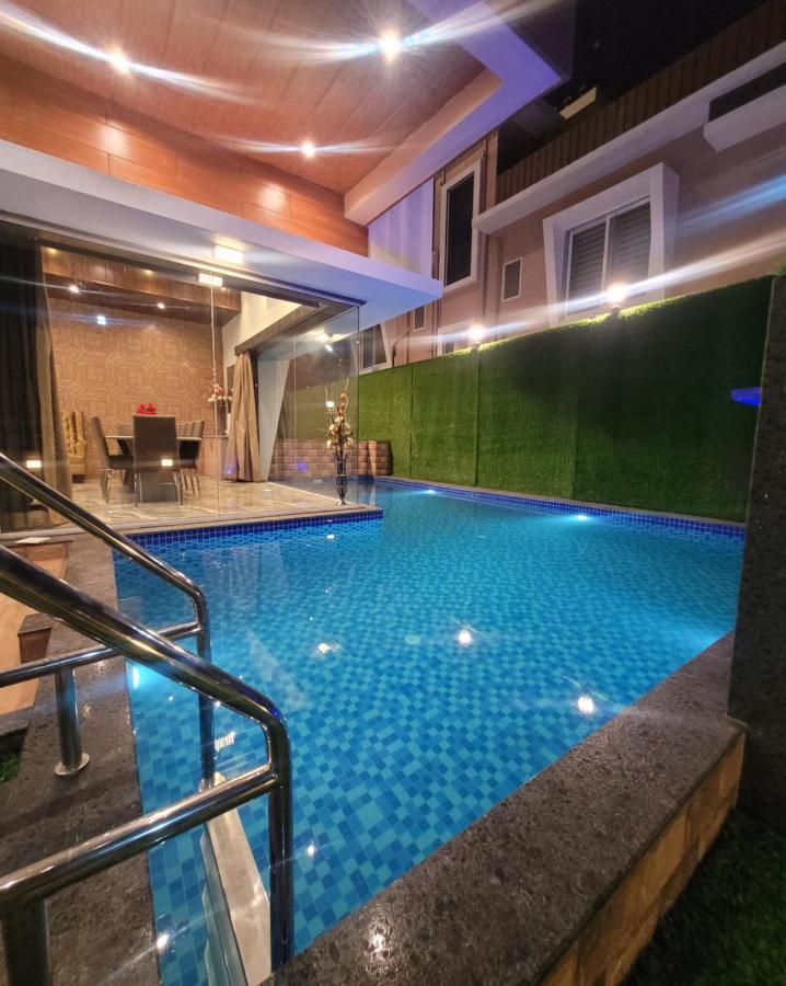 Mount Resorts Lonavala 5 Bhk Luxurious Villa With Private Pool And Full Size Cricket Football Turf Buitenkant foto