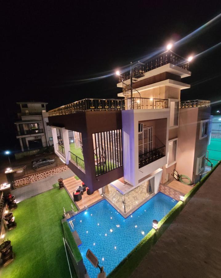 Mount Resorts Lonavala 5 Bhk Luxurious Villa With Private Pool And Full Size Cricket Football Turf Buitenkant foto