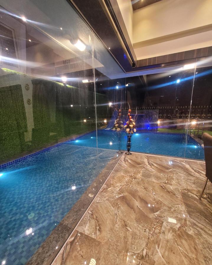 Mount Resorts Lonavala 5 Bhk Luxurious Villa With Private Pool And Full Size Cricket Football Turf Buitenkant foto