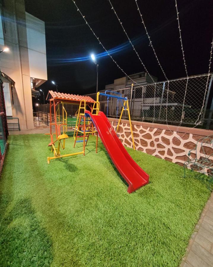 Mount Resorts Lonavala 5 Bhk Luxurious Villa With Private Pool And Full Size Cricket Football Turf Buitenkant foto