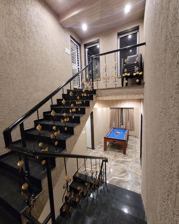 Mount Resorts Lonavala 5 Bhk Luxurious Villa With Private Pool And Full Size Cricket Football Turf Buitenkant foto